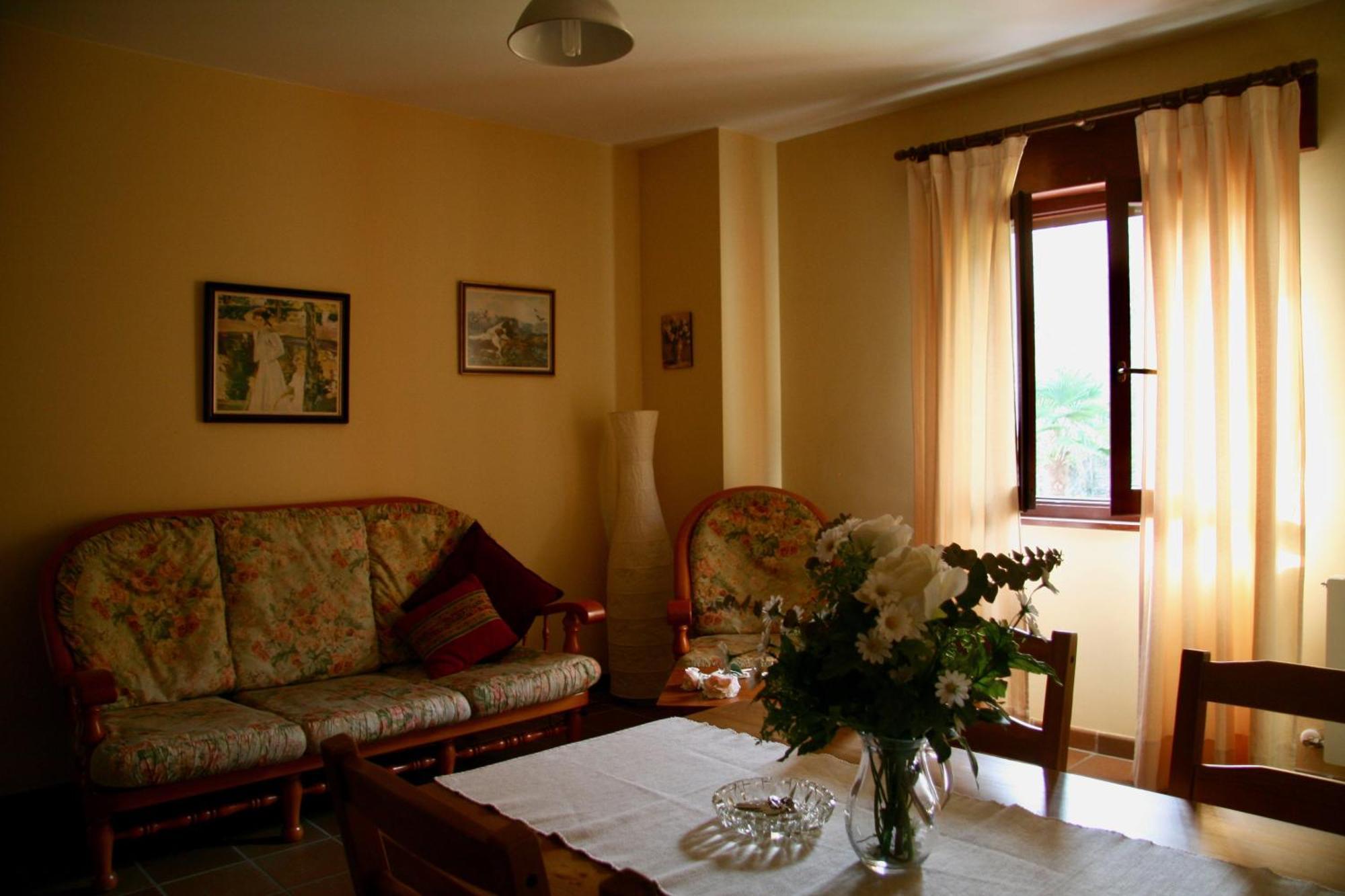 Apartamentos Rurales La Bardenilla Panes Bagian luar foto