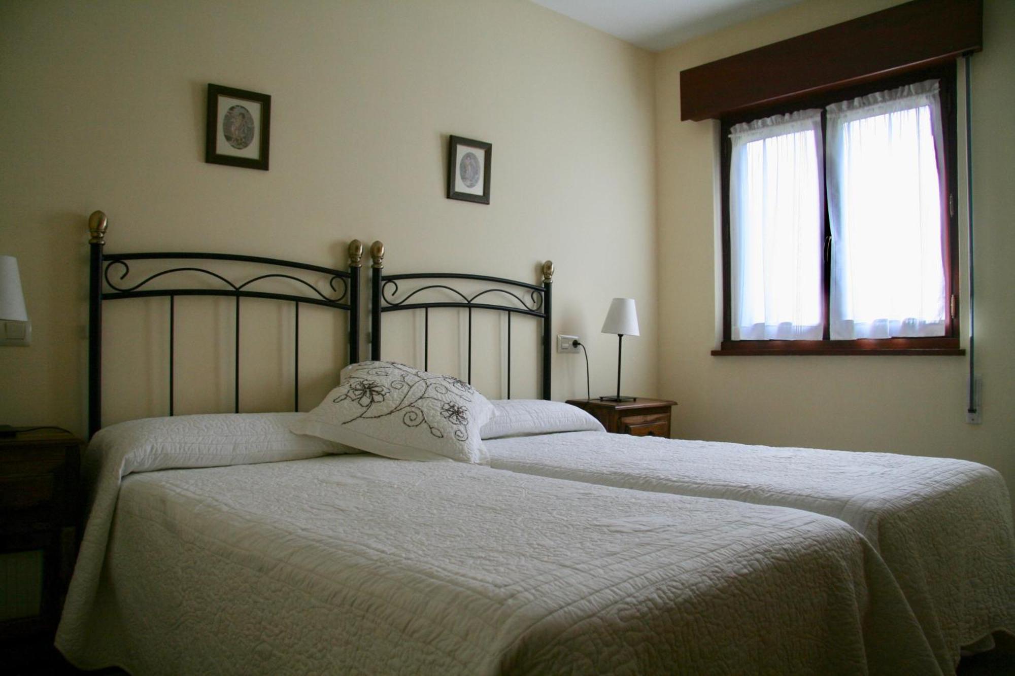 Apartamentos Rurales La Bardenilla Panes Bagian luar foto