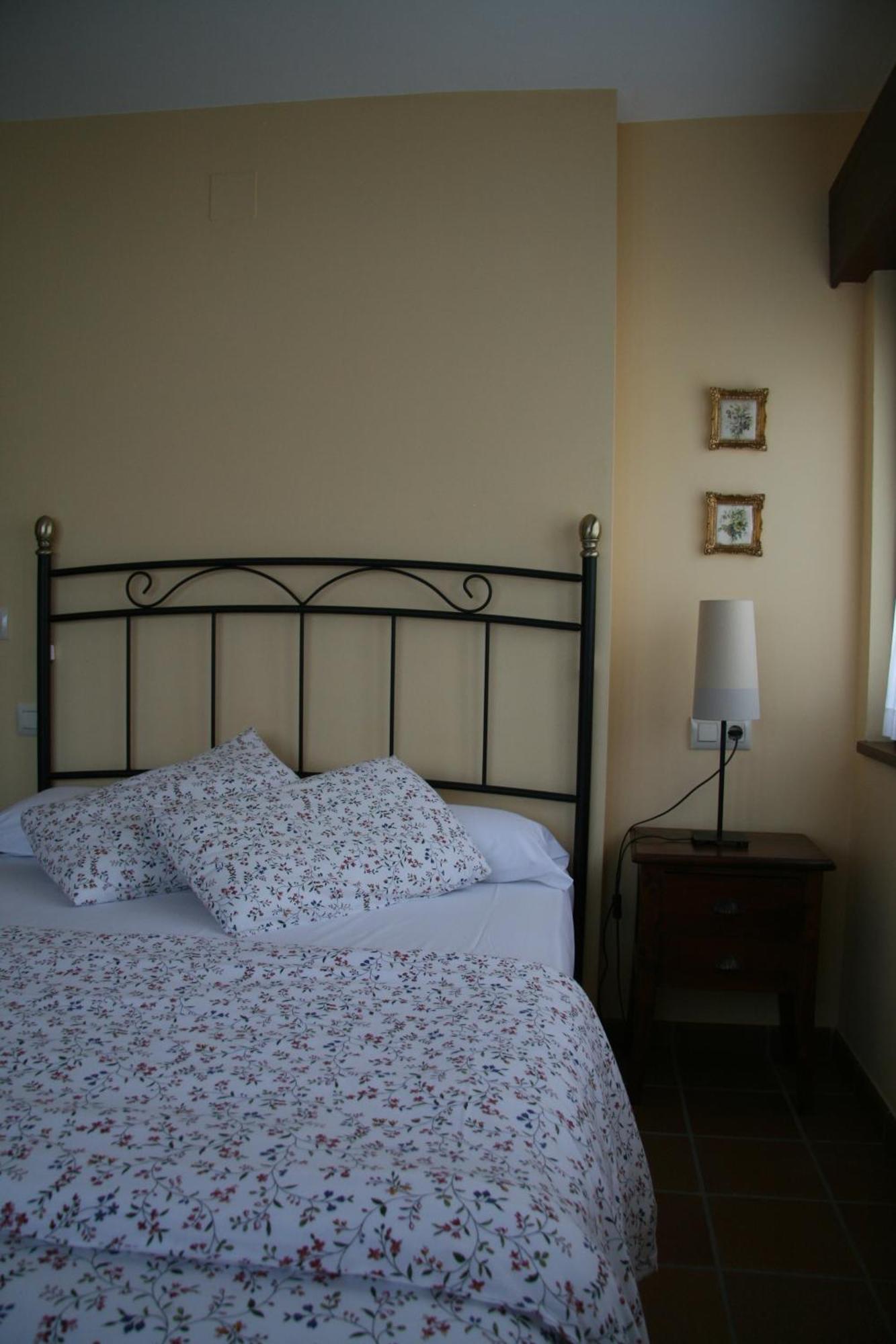 Apartamentos Rurales La Bardenilla Panes Bagian luar foto
