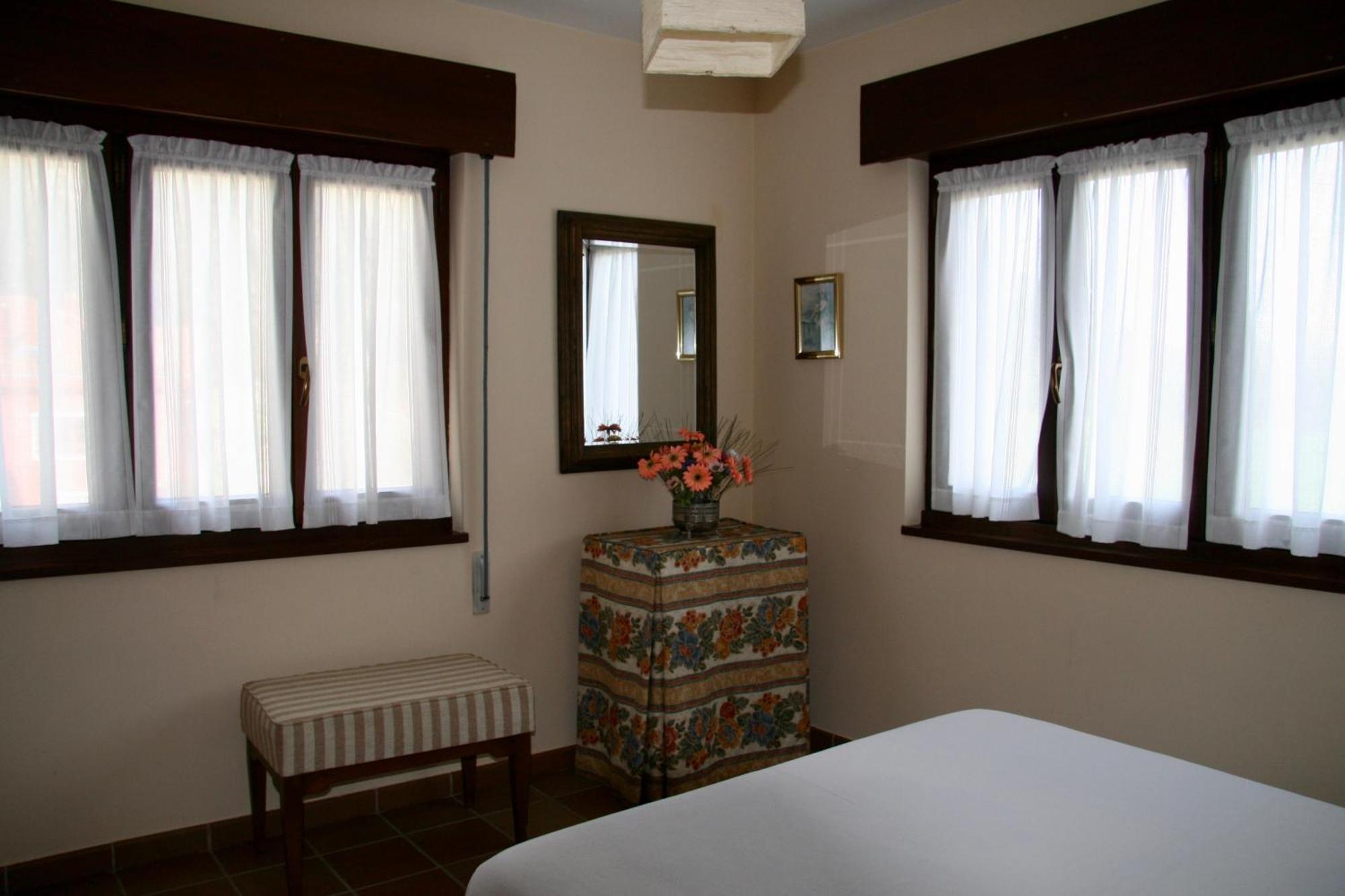 Apartamentos Rurales La Bardenilla Panes Bagian luar foto