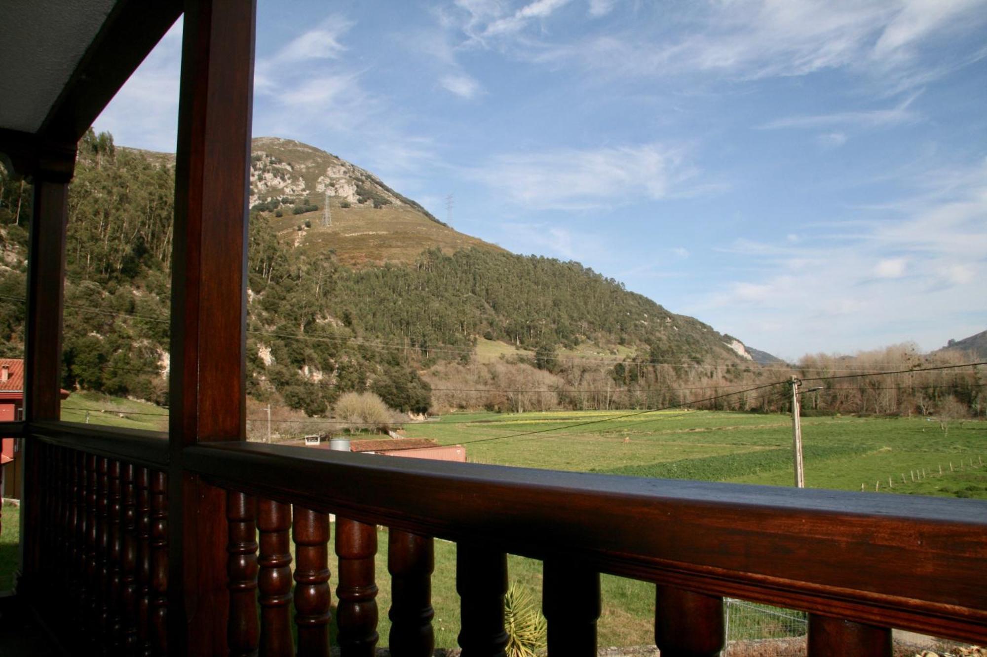 Apartamentos Rurales La Bardenilla Panes Bagian luar foto