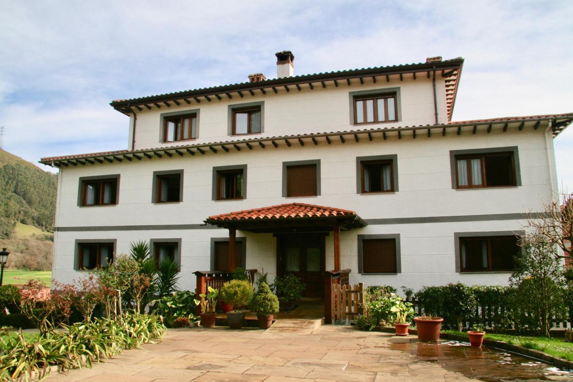 Apartamentos Rurales La Bardenilla Panes Bagian luar foto