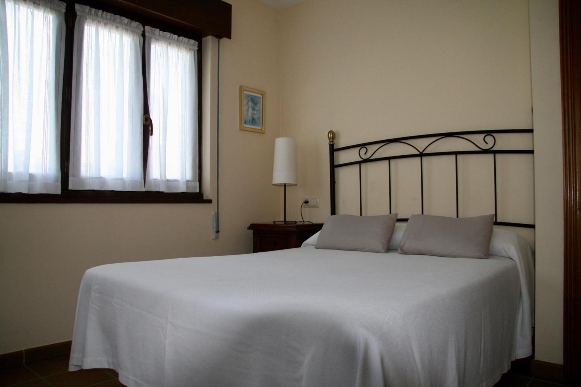 Apartamentos Rurales La Bardenilla Panes Bagian luar foto
