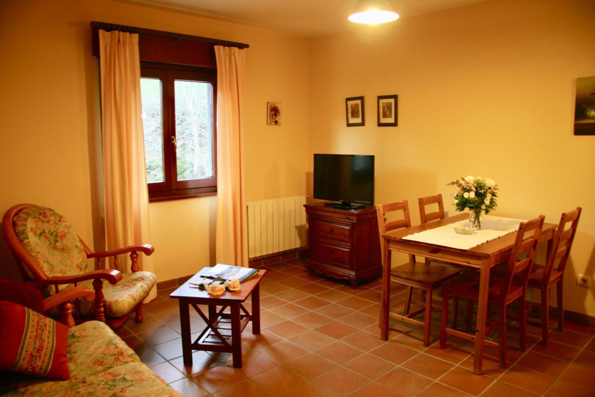 Apartamentos Rurales La Bardenilla Panes Bagian luar foto